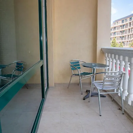 Daire Private Studio At Central Sunny Beach With Balcony *